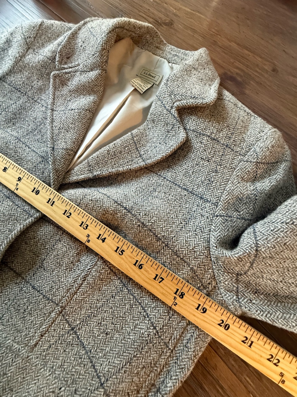 L.L.Bean Wool Blend Herringbone Tweed Blazer - Size M - Picture 5 of 7